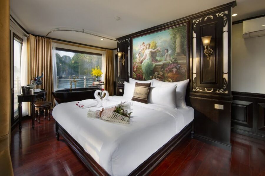 From Hanoi: Ha Long Bay 3-Day 5 Star Cruise with Balcony - Day 2: floating village views, Tung Sau, and kayaking for real