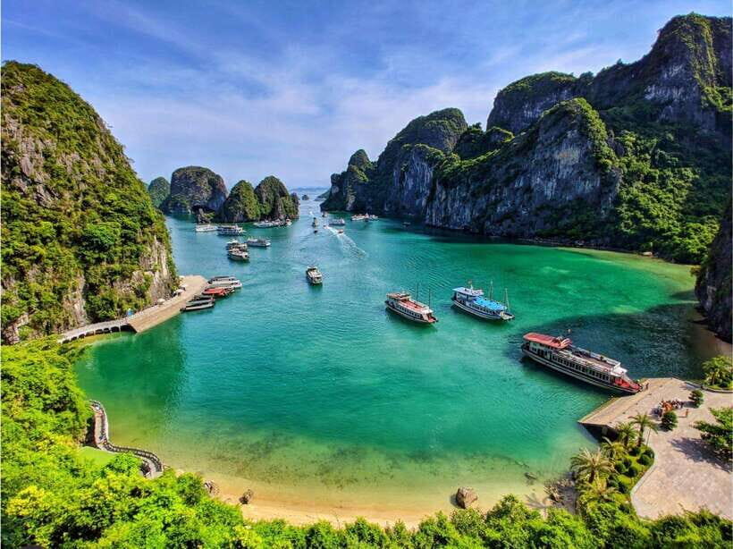 From Hanoi: Ha Long Bay Full-Day Luxury Cruise - Bo Hon Island and Sung Sot Cave: the cave stop that anchors the day