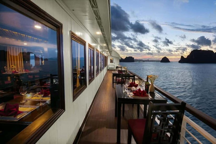 From Hanoi/Ha Long:La Regina 4 star cruise - Bai Tu Long Bay - Getting from Hanoi to Bai Tu Long without the stress