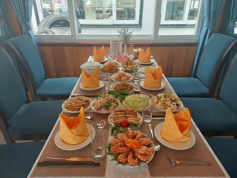 From Hanoi: Halong Cruise With Lunch & Come Back Hanoi Early - Crew and guidance: why the day feels smooth