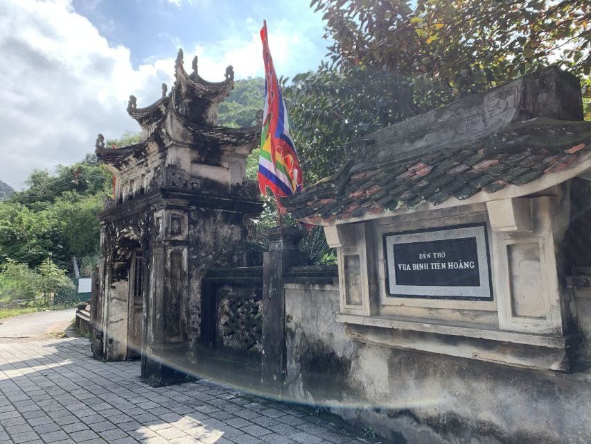 From Hanoi: Hoa Lu, Hang Mua Hike, Tam Coc Boat, and Lunch - FAQ