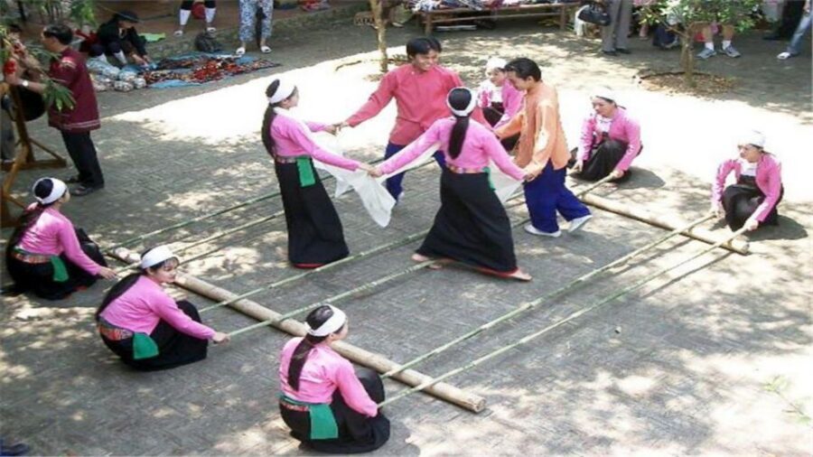 From Hanoi: Mai Chau Valley & Hill Tribes 2-Day Trek Tour - Pace and difficulty: who will enjoy it and who might not