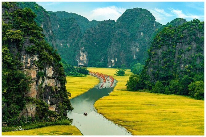 From Hanoi Ninh Binh Bai Dinh or Hoa Lu Trang An Mua Caves - Leaving Hanoi: how pickup and timing shape your comfort