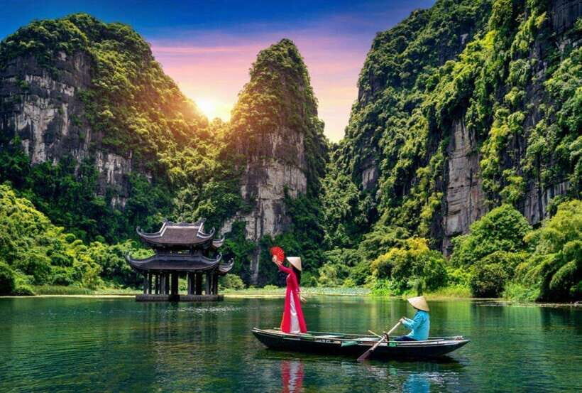 From Hanoi: Ninh Binh, Bai Dinh, Trang An and Mua Cave Trip - Bai Dinh Pagoda: the biggest pagoda stop you can fit in one day