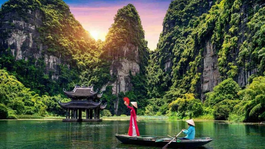 From Hanoi: Ninh Binh Bai Dinh & Trang An & Mua Caves - Trang An Boat Tour: 2.5 Hours on the Water, Caves, and Cave-Friendly Views
