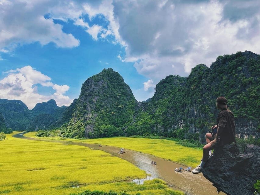 From Hanoi: Ninh Binh & Bai Dinh & Trang An & Mua Caves Tour - Trang An boat tour on the stream: why the caves work so well
