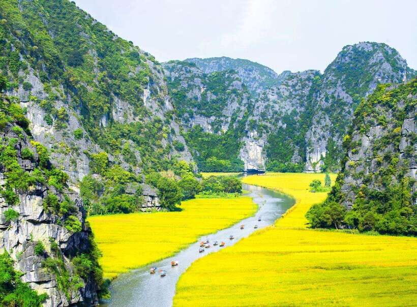 From Hanoi: Ninh Binh- Hoa Lu-Tam Coc- Mua Cave- Highlight - Buffet lunch with goat meat dishes and a real vegetarian option