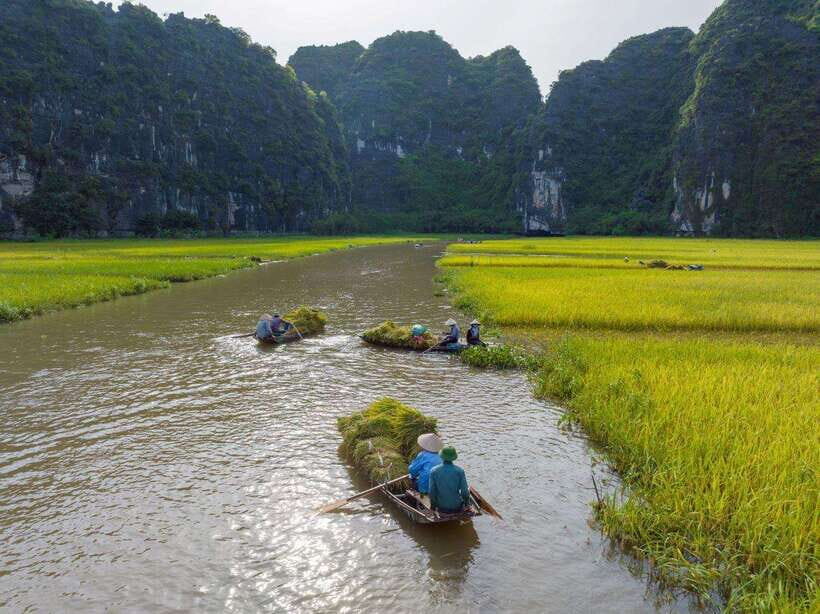 From Hanoi: Ninh Binh- Hoa Lu-Tam Coc- Mua Cave- Highlight - Timing and transport: your day starts early, and that’s the trade