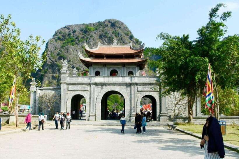 From Hanoi: Ninh Binh, Hoa Lu, Trang An and Mua Cave Trip - Bike Through a Traditional Village: A fun way to move at human speed