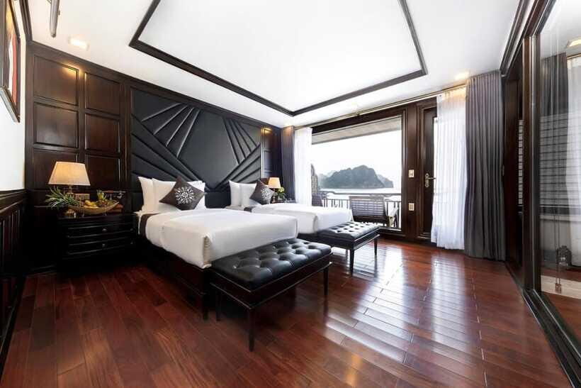 From Hanoi or Ha Long: 2-Day Ha Long Bay & Lan Ha Bay Cruise - Trung Trang Cave: the main second-day attraction