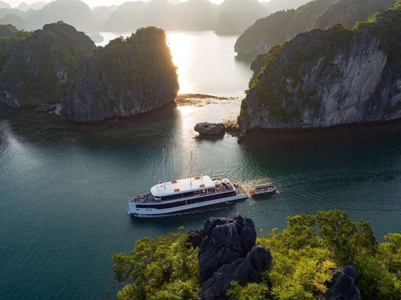 From Hanoi or Halong: Halong Bay Day Cruise - Timings, transport, and what to pack for an 8-hour schedule