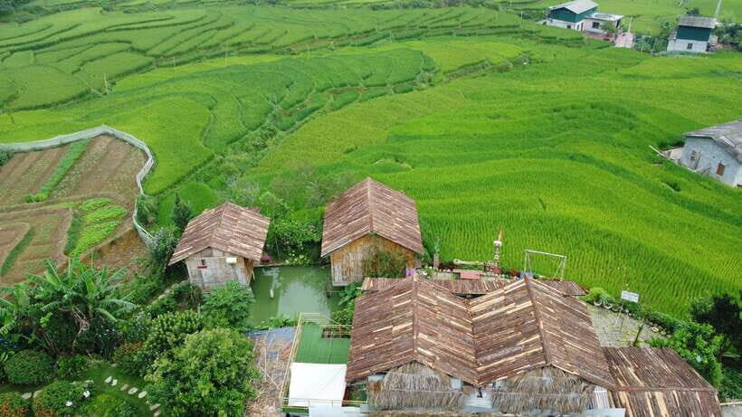 From Hanoi: Sapa Discovery Package Tour 2 Days 1 Night - Hitting the Road: Hanoi to Sapa on a VIP Cabin Bus