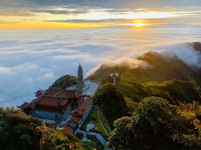 From Hanoi: Sapa Tour w Fansipan Peak 3 days 2 nights - Sapa town time: meals, hotel comfort, and where you can breathe