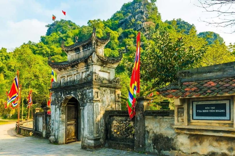 From Hanoi: Tam Coc Boat Trip and Hoa Lu & Mua Cave Tour - Key highlights you should care about