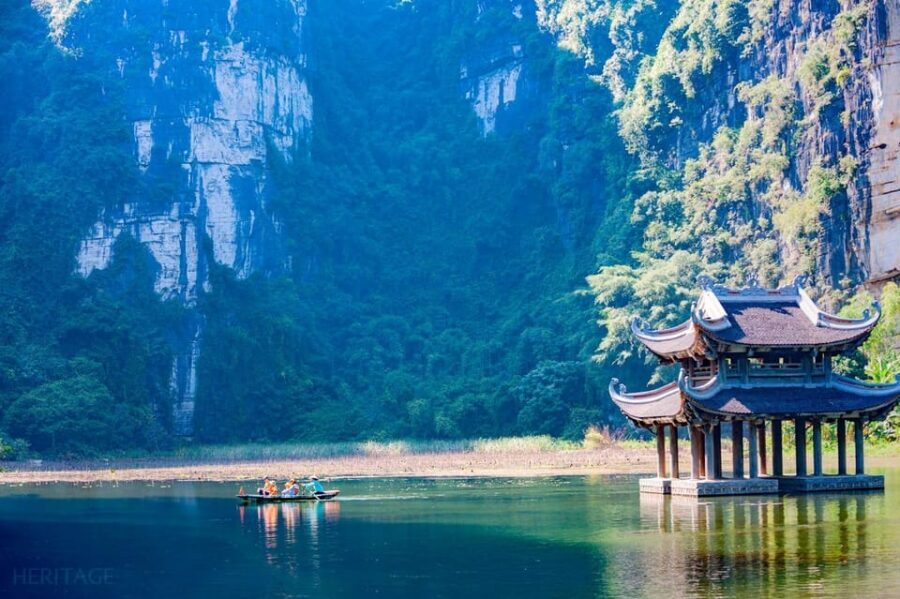 From Hanoi: Visit Hoa Lu & Trang An or Tam Coc & Mua Caves - Thung Sen lotus walks: the calm ending at Hang Mua