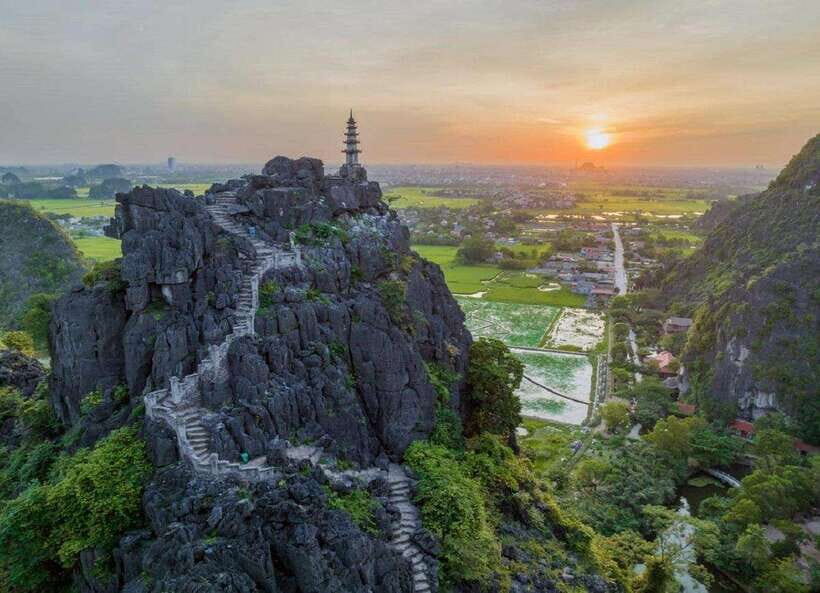 From Ninh Binh : Hoa Lu, Trang An, and Mua Cave Day Tour - Mua Cave and 500 Steps to the Top Views