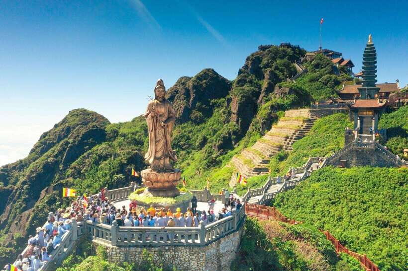 From Sapa:Cable Car Ticket To Fansipan Legend & Car Transfer - Cable car up to Fansipan: the view is the warm-up