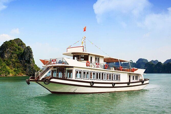 From your cruise port to Ninh Binh 1 day with our driver - Mua Caves: the 500-step viewpoint payoff