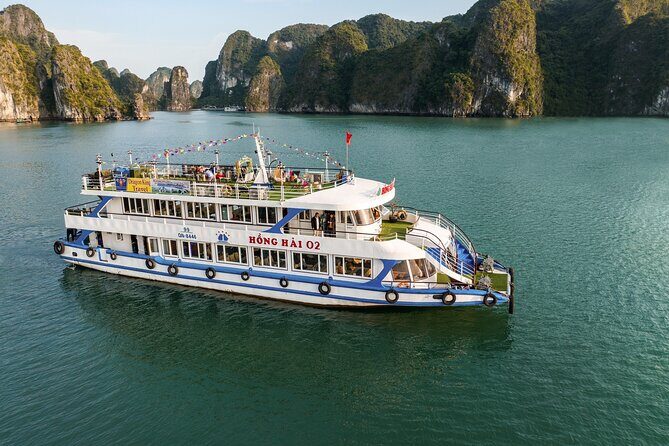 Full-day Activity Ha Long Bay of Vietnam from Ninh Binh - From Ninh Binh to Tuan Chau Harbor: a long day, well packaged
