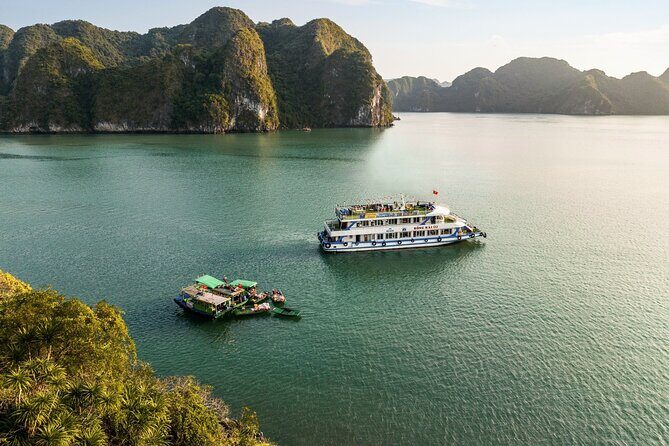 Full-day Activity Ha Long Bay of Vietnam from Ninh Binh - What the $60 price covers (and the cost surprises to guard against)