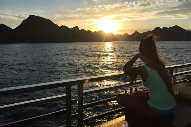 Full day deep water soloing - Kayaking in Cat Ba - Ha Long Bay. - Safety, gear, and how to avoid the common DWS hassles