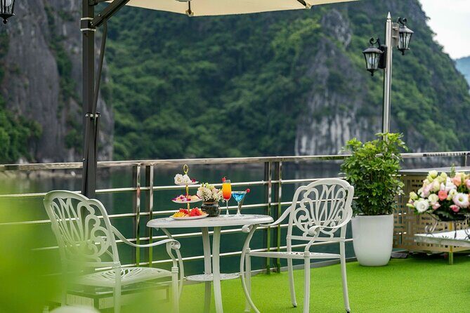 Full day Halong Bay Luxury Cruise - buffet lunch, kayak, swim. - Sung Sot Cave: the big cave stop (and the one with steps)