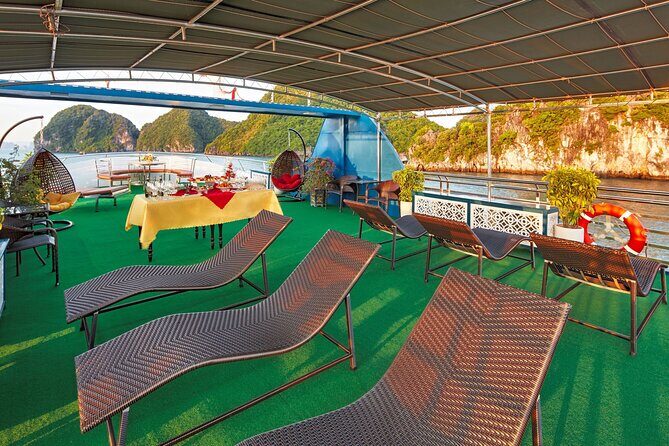 Full day Halong Bay Tour with Buffet Lunch - Leaving Hanoi the right way: pickup timing and the “expressway rhythm”