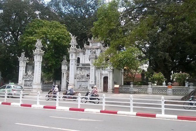 Full-Day Hanoi City History Tour - What the Best Reviews Get Right: Guides Matter