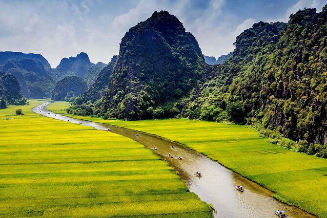 Full day Hoa Lu, Tam Coc and Mua Cave by Limousine from Hanoi - Mua Cave and the Almost 500 Steps Up