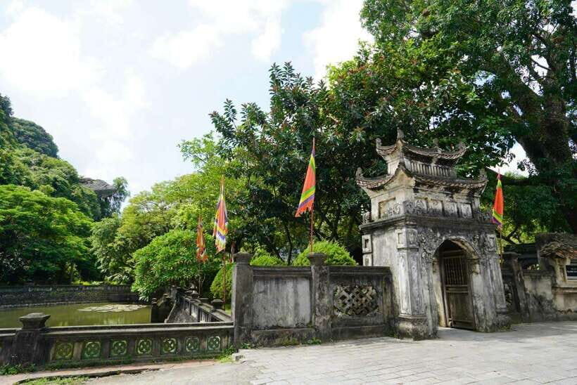 Full Day Hoa Lu - Tam Coc - Mua Cave/Buffet/Tour Guide/Bus - A Full-Day Route from Hanoi to Hoa Lu, Tam Coc, and Mua Cave