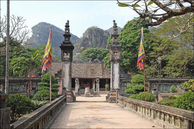 Full Day Hoa Lu - Tam Coc - Mua Cave Group Tour - Limousine Bus - Price and Value: What $47 Covers (and What It Doesn’t)