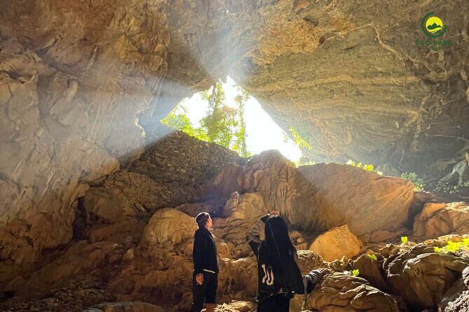 Full Day Motorbike Cao Bang Loop Tour to Ban Gioc Waterfalls - Truc Lam Pagoda: a short climb with big views (and free entry)
