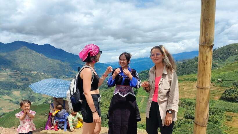 Full Day Private Trekking Mu Cang Chai - Panoramic hill at 15:40 and the full return by 16:00