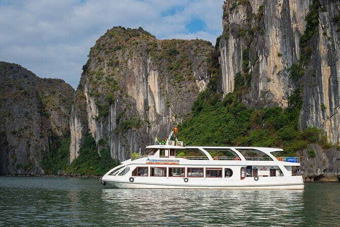 Full day Tour Explore Halong Bay - Halong Bay on the sundeck: band music and optional cooking class