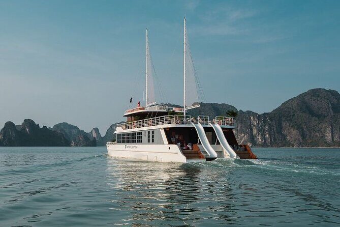 Full Day Tour Halong Bay on Premium Cruise Starting from Hanoi - Hang Luon Cave: the stop that turns sightseeing into an activity
