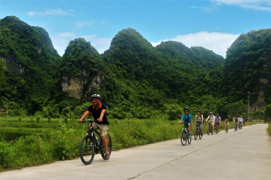 Full Day Trang An, Bich Dong Pagoda, Biking & Family Visit - Guides can make or break the day