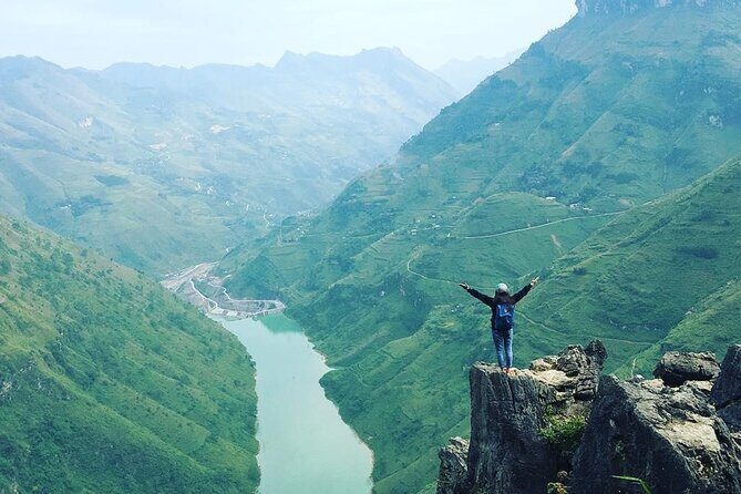 Ha Giang 3-Day Loop by Car Private Tour | Top Majestic Landscapes - Car comfort on the Ha Giang loop: why this style works