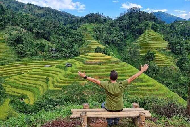 Ha Giang-Cao Bang- Ba Be lake 7 days by private car - First day: Hanoi to Quản Bạ, then Nam Đâm and Red Dao life