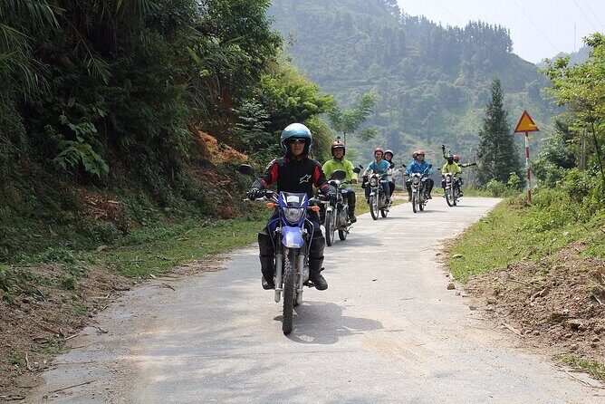 Ha Giang Loop 3 days and 2 nights Motorbike Tour with Easy rider - Day 2: Tham Ma Pass views, H’mong King Palace, Lung Cu climb, and Ma Pi Leng + Nho Que