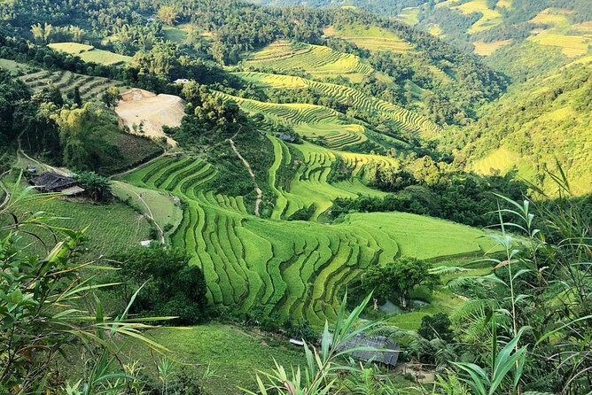 Ha Giang Loop Private Motobike Tour - 4 Days and 3 Nights! - Day 2: Rocky mountain Lung Phin, Nho Que River boat time, and Ma Pi Leng Pass to Dong Van