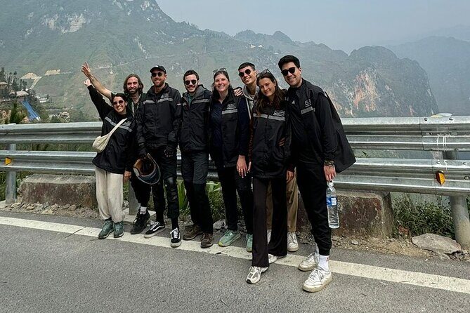 Ha Giang Loop Tour 2 days 1 nights with Ha Giang Vision Tour - Day 1 Lunch in Yen Minh and the Thẩm Mã Road of Nine Curves