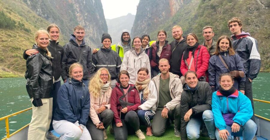 Ha Giang Loop Tours -3days with Easy Rider Package - Day 1: Quan Ba Heaven Gate, Dong Van old town, and karaoke with an ethnic family
