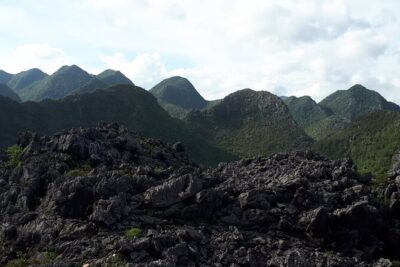 Ha Giang tour 3 days 2 nights - Day 2: Dong Van Geopark Driving And Ma Pi Leng Pass In Real Time