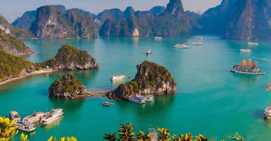 Ha Long 1 Day Luxury Small Group & Kayaking - What to bring (and why swimwear is the real key)