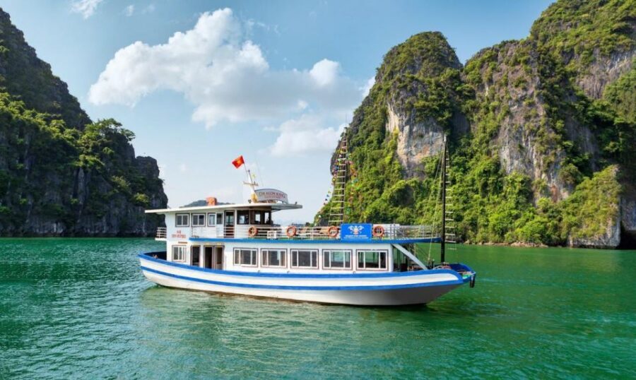 Ha Long: Afternoon Cruise with Lunch, Kayaking, and Swimming - Why This 6-Hour Ha Long Bay Route Works