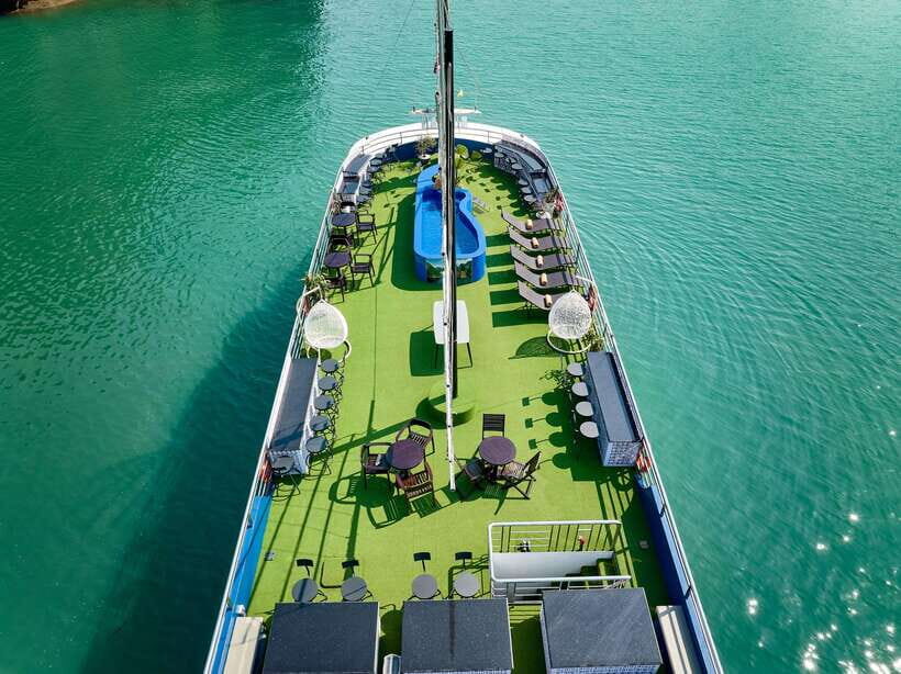 Ha Long & Bai Tu Long bay cruise wt Kayakking & buffet lunch - Luon Cave lagoon: kayak vs bamboo boat ride (choose your pace)