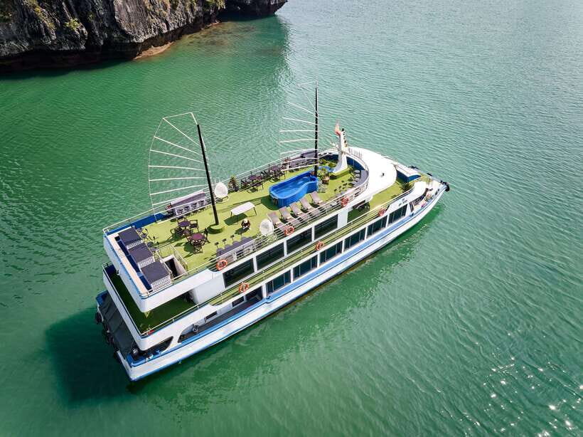 Ha Long & Bai Tu Long bay cruise wt Kayakking & buffet lunch - TiTop Island: beach time and a viewpoint option