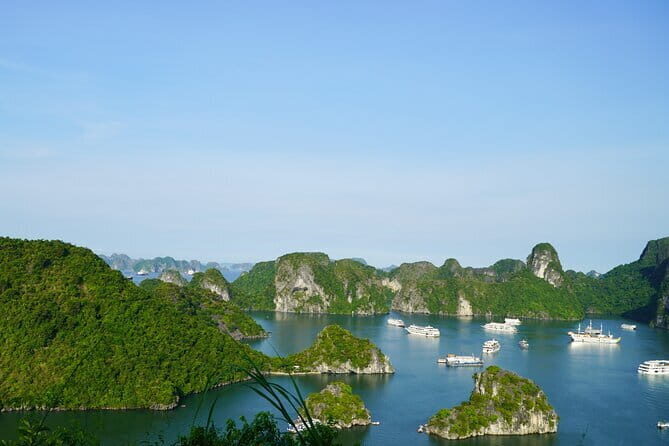 Ha Long Bay 1 Day Joined Luxury Tour - Luon Lagoon: kayaking through limestone corridors