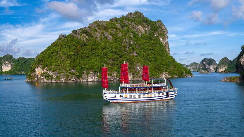 Ha Long Bay - Bai Tu Long Bay Luxury Boat Tour & Transfer - Key highlights worth caring about