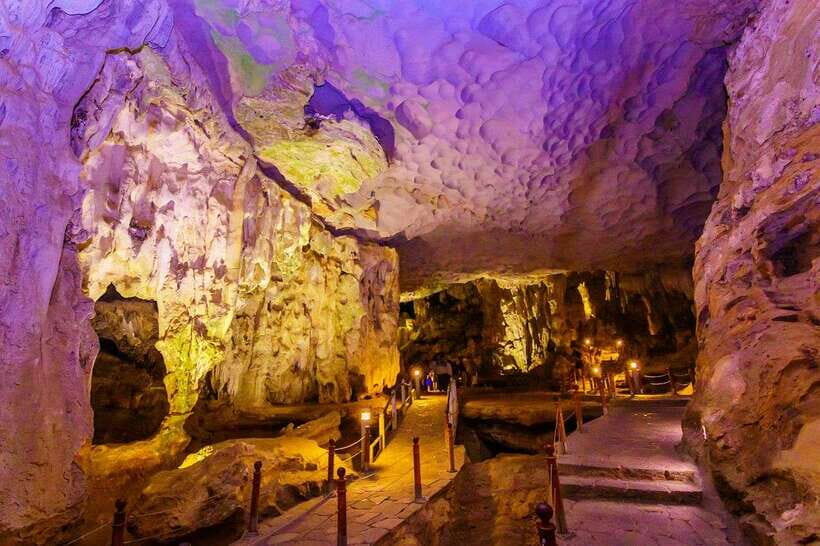 Ha Long Bay Day Trip with Best Price - Lunch on board while the bay does its thing